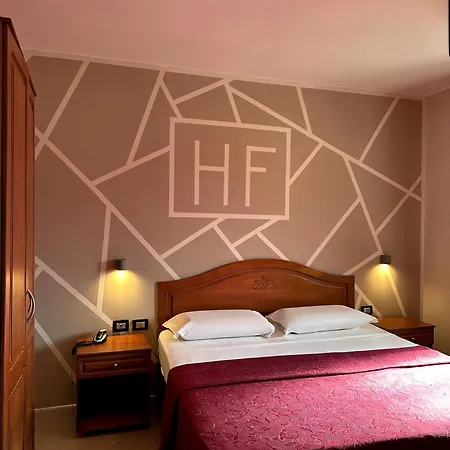 Hotel Plaza 3*