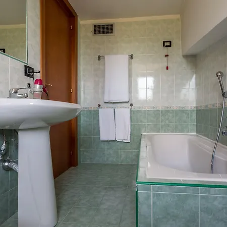 Hotel Futuro Aversa