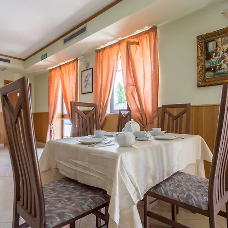 Hotel Futuro Aversa